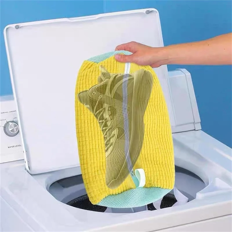 洗濯機対応の靴用洗濯ネット（型崩れ防止）- スニーカー/ブー - Shoe Cleaner のレビューと価格